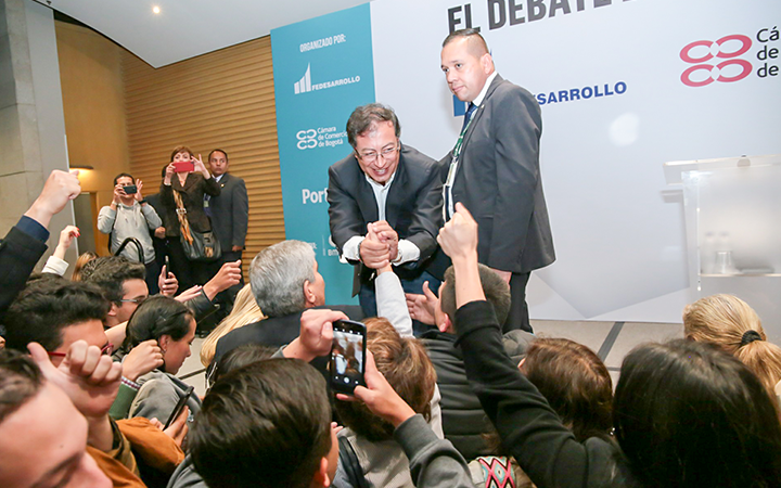 El aspirante presidencial Gustavo Petro llega fortalecido a la primera vuelta, según las encuestas.