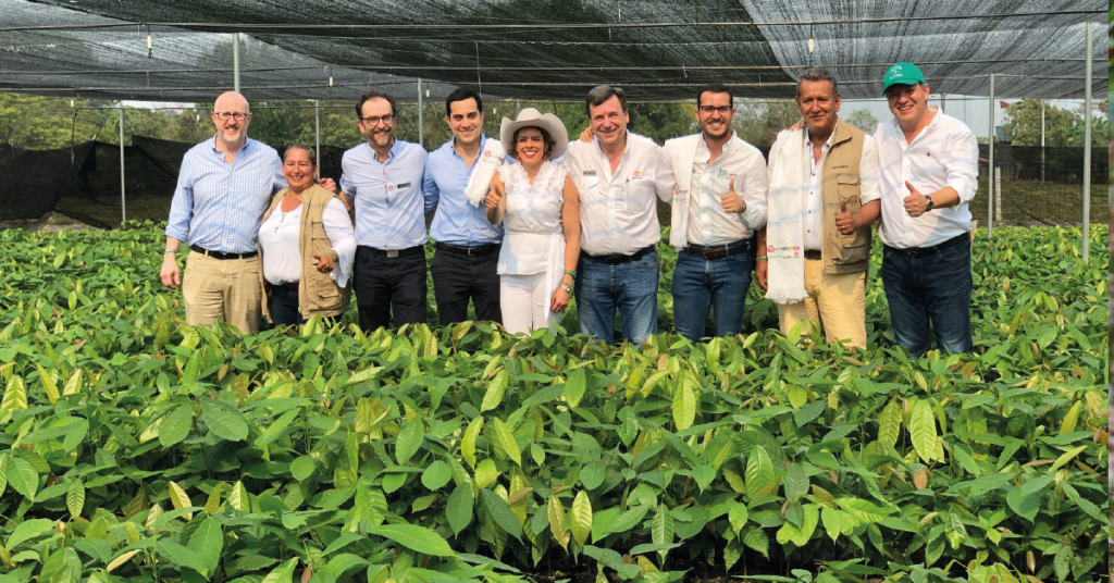Con el objetivo de seguir construyendo el desarrollo rural sostenible y generar mejores condiciones para las familias productoras de cacao en el Meta, Repsol en alianza con Socodevi, la Embajada de Canadá y Nacional de Chocolates inauguraron el Mega Vivero Aromas del Ariari. El vivero cuenta con una capacidad productiva de 700.000 plántulas de cacao en dos ciclos por año.