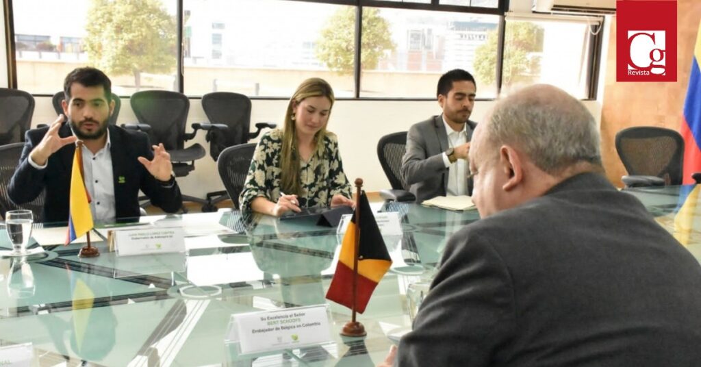 El gobernador encargado de Antioquia, Juan Pablo López se reunió con los embajadores de Cuba y de Bélgica en Colombia para fortalecer relaciones bilaterales.