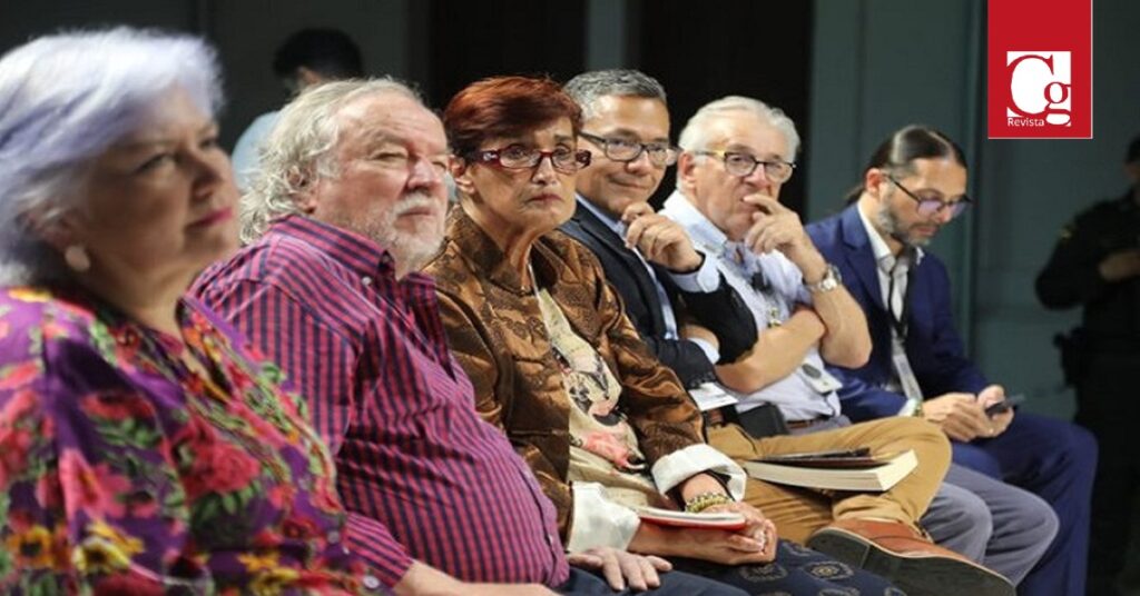 Antes de la apertura de la frontera de Colombia con Venezuela, el pasado 17 y 18 de septiembre se celebro el Encuentro Binacional de Poetas bajo el lema “La paz nos une”.