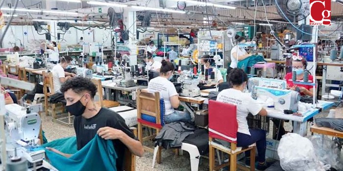 Gobierno establece arancel del 40 % a importación de confecciones