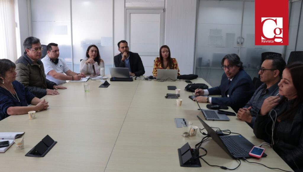 Frente a las continuas peticiones y reclamos de los usuarios de la EPS Asmet Salud por la prestación de servicios, la Dirección Territorial de Salud de Caldas (DTSC) convocó a las directivas de la entidad a una mesa de trabajo para definir un plan de acción que permita mejorar la calidad y oportunidad en la prestación de servicios, así como la entrega de medicamentos.