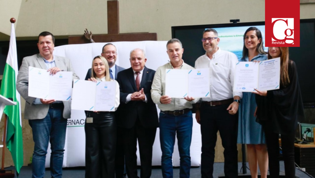 El Centro Administrativo Departamental (CAD) recibió hoy del Icontec la certificación en Carbono Neutro, lo que convierte a la Gobernación de Antioquia en el primer departamento del país en recibir dicha certificación.  Adicional a ello, recibió la renovación de su certificación en la norma de calidad ISO 9001 y el Sistema de Gestión Basura Cero del Instituto Colombiano de Normas Técnicas (Icontec) y la Declaración de Verificación de Inventario de Gases de Efecto Invernadero.